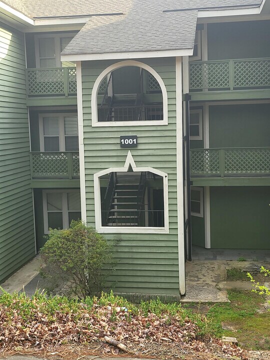 1001 Brookhollow Dr in Fayetteville, NC - Building Photo