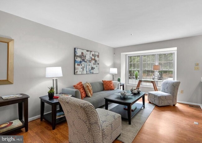 property at 2621 Chivalry Ct