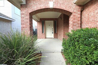 19114 Yellow Thrush Dr in Cypress, TX - Building Photo - Building Photo