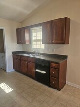 1469 Middlesbrough Dr in Fayetteville, NC - Building Photo - Building Photo