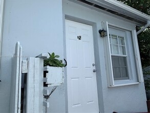 750 NE 86th St in Miami, FL - Building Photo - Building Photo