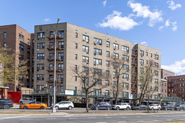 3184 Grand Concourse in Bronx, NY - Building Photo - Building Photo