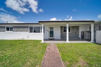 1360 W 4th Ln in Hialeah, FL - Building Photo - Building Photo