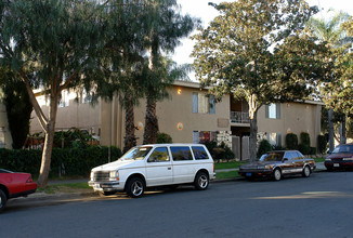 1758 W Sumac Ln in Anaheim, CA - Building Photo - Building Photo