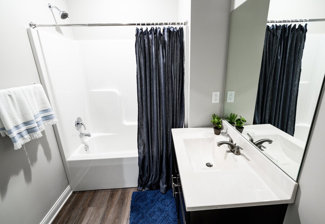 Plum Ridge Apartments in Sellersburg, IN - Building Photo