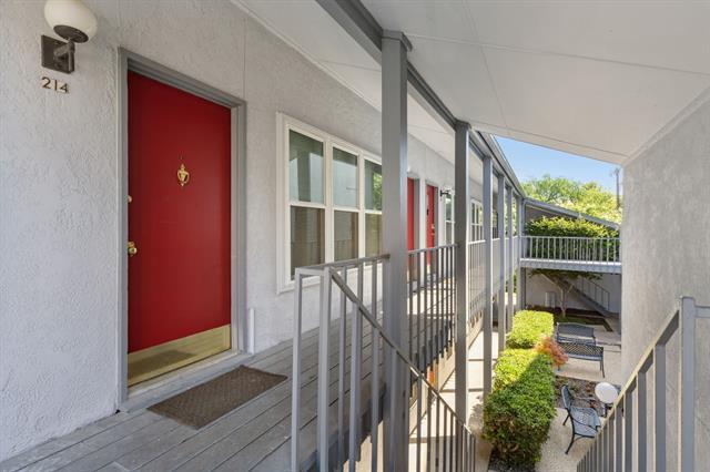 3827 Gilbert Ave in Dallas, TX - Building Photo - Building Photo