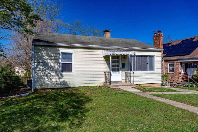 6211 Banning Rd in Cincinnati, OH - Building Photo - Building Photo