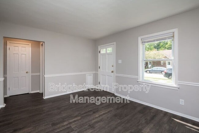 708 Winston Dr in Fairborn, OH - Building Photo - Building Photo