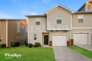 10732 Rivergate Dr NW in Huntersville, NC - Building Photo