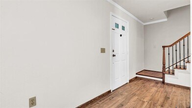 2430 Falcon Ln in Palm Harbor, FL - Building Photo - Building Photo