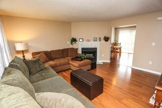 106 Weston Rd in Manchester, NH - Foto de edificio - Building Photo