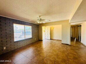 3839 E Sunnyside Dr in Phoenix, AZ - Building Photo - Building Photo