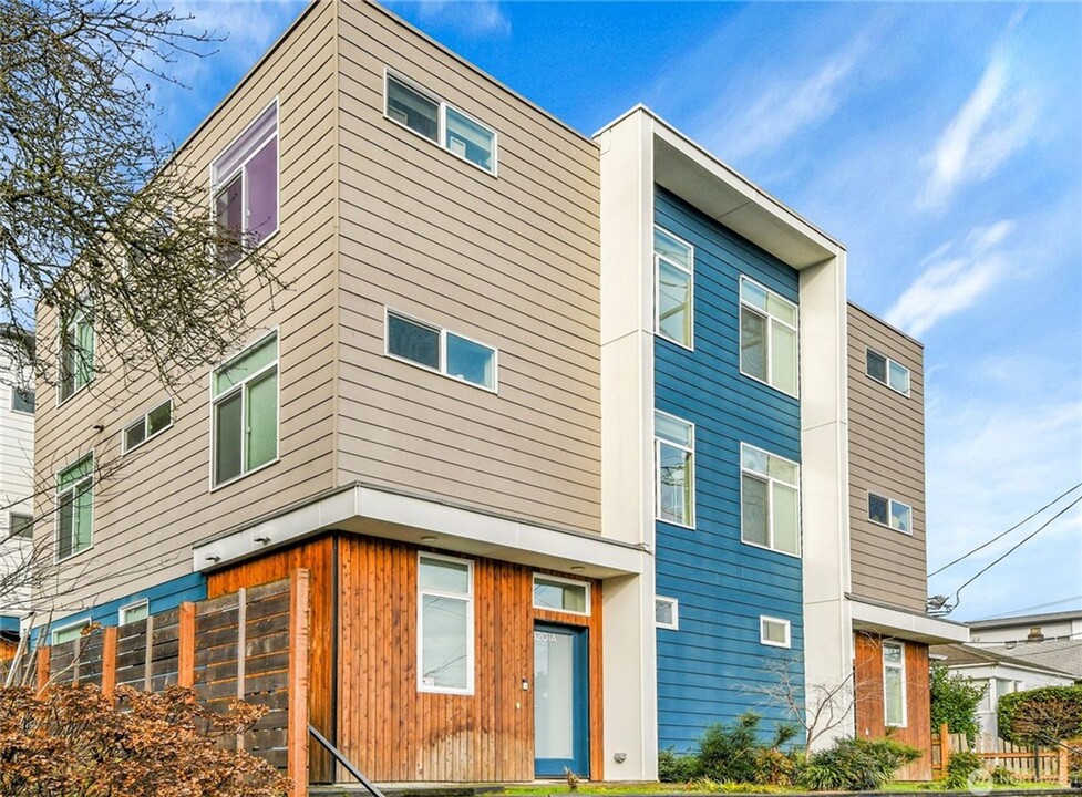 5201 Ravenna Ave NE in Seattle, WA - Foto de edificio