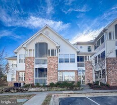 6500 Lake Park Dr, Unit 202 in Greenbelt, MD - Building Photo