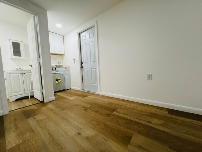 12581 SW 7th St, Unit APT 1