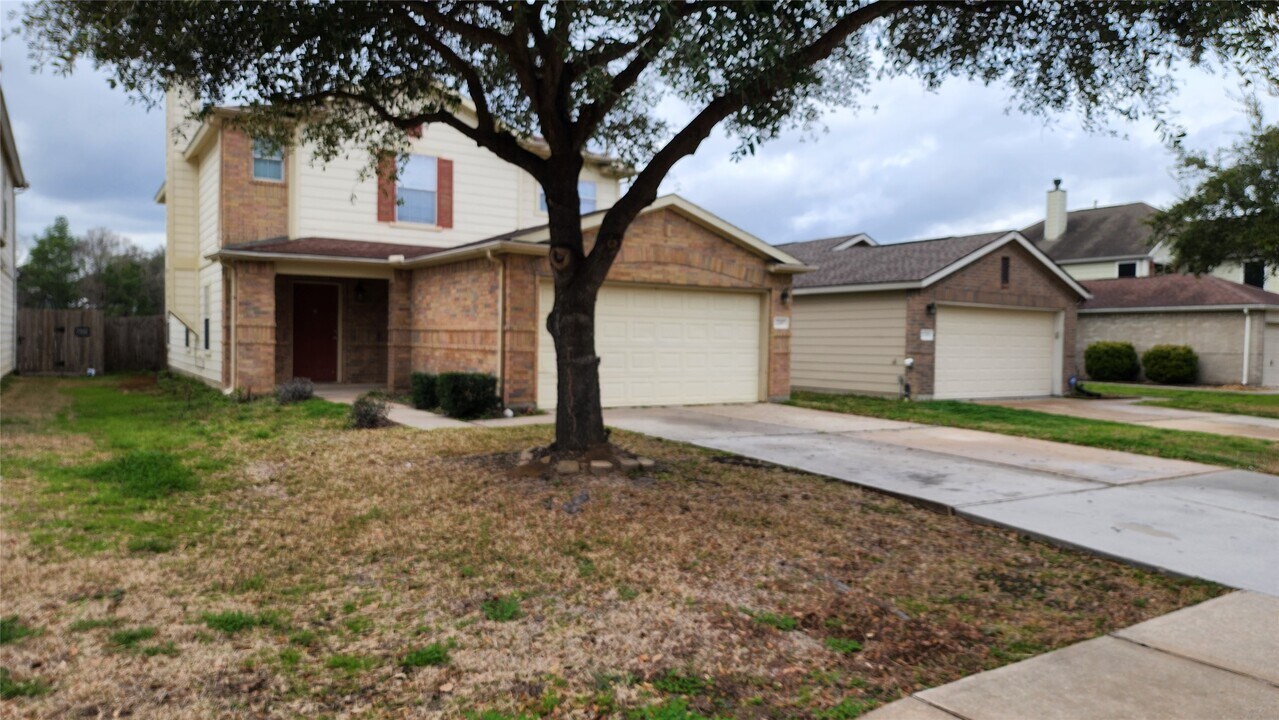 22207 Greengate Dr in Spring, TX - Building Photo