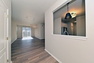 2562 Golf Ridge Cir in Naperville, IL - Building Photo - Building Photo