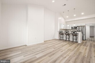 1633 Germantown Ave in Philadelphia, PA - Foto de edificio - Building Photo