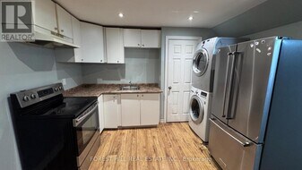 37 Isle Royal Terrace in Brampton, ON - Building Photo