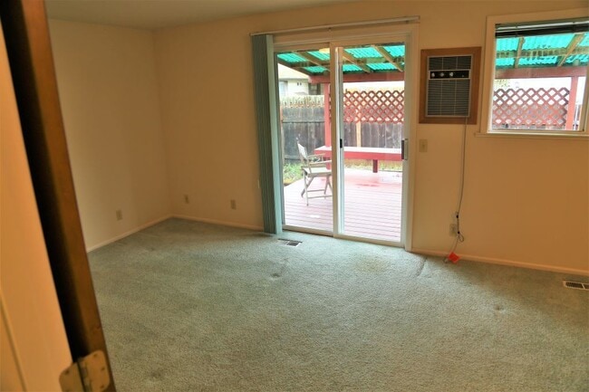 1821 NW Highland Dr in Corvallis, OR - Building Photo - Building Photo