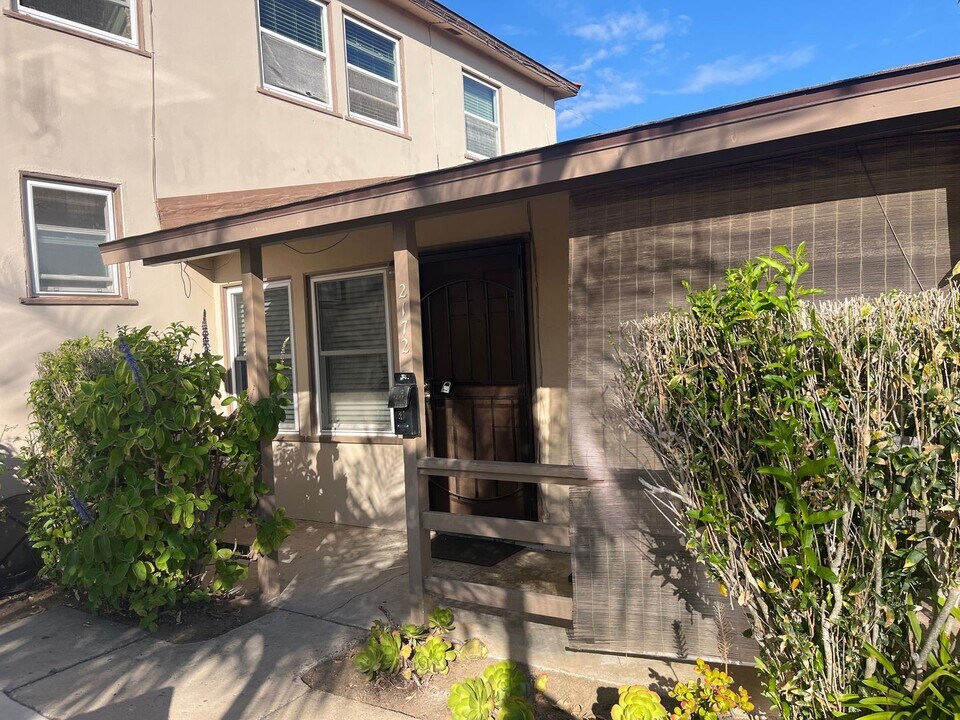 2172 Felspar St in San Diego, CA - Building Photo
