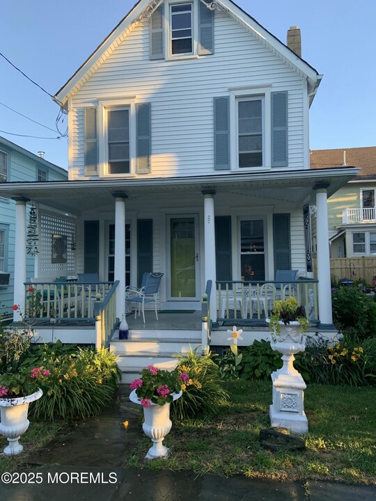 66 Abbott Ave in Ocean Grove, NJ - Building Photo