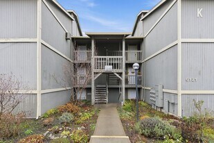 6121 E 6th Ave in Spokane Valley, WA - Building Photo