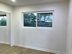 13408 Glenoaks Blvd in Sylmar, CA - Building Photo - Building Photo