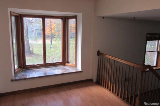 8344 Ellis Rd in Village of Clarkston, MI - Foto de edificio - Building Photo