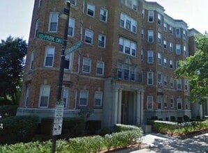 231 Park Dr, Unit 2 in Boston, MA - Foto de edificio - Building Photo