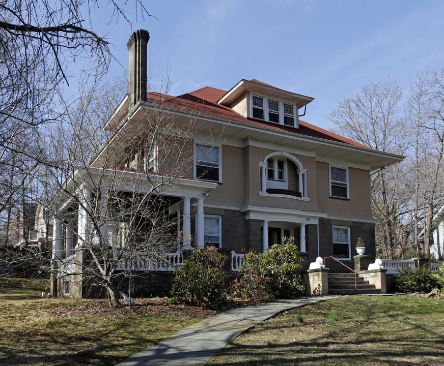 2 Prospect Ave in Montclair, NJ - Building Photo