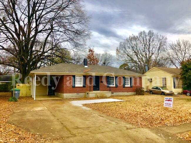 property at 1749 S Perkins Rd