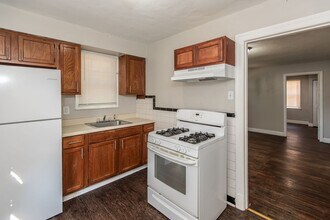 320 Henquin Dr in Ferguson, MO - Building Photo - Building Photo