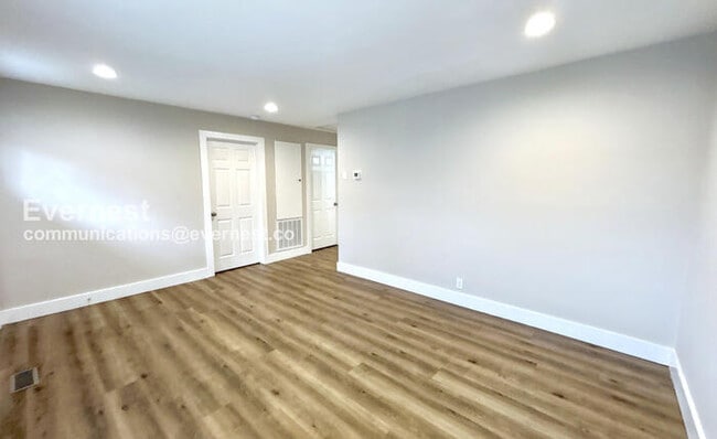 1732 17th Ave N in Nashville, TN - Foto de edificio - Building Photo