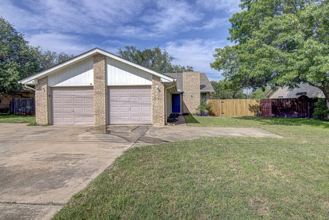 3603 Rocky Hollow Trail in Georgetown, TX - Building Photo