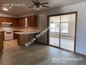 4505 SE 41st St in Del City, OK - Building Photo - Building Photo