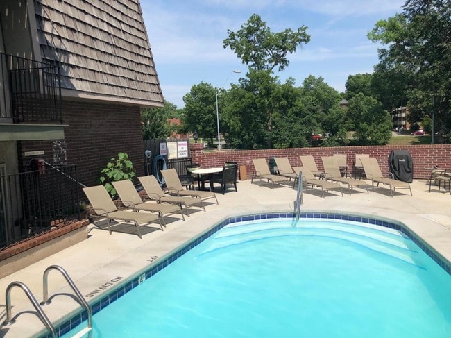 property at 3602 Gillham Rd