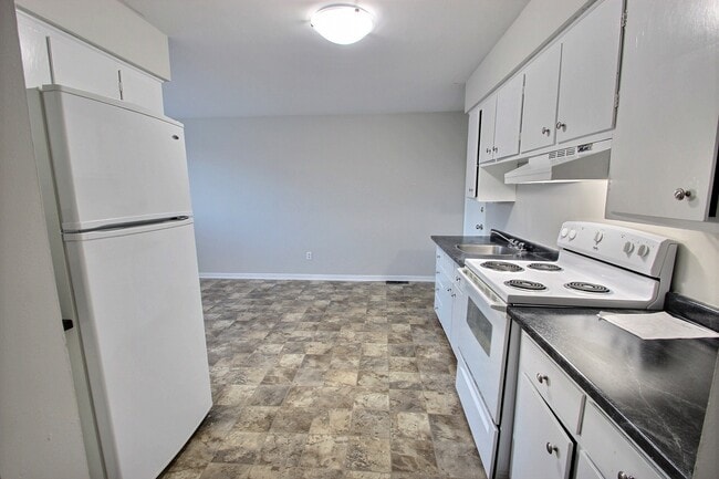 property at 594 High St