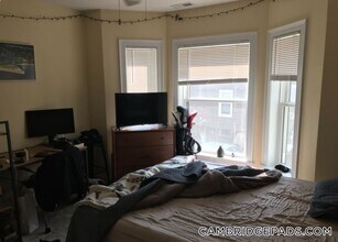 116-118 Holland St., Unit 3R in Somerville, MA - Building Photo - Building Photo