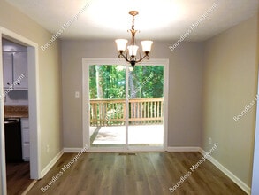 2170 Wells Dr SE in Smyrna, GA - Building Photo - Building Photo