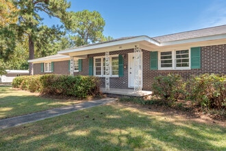 201 Roberts St in Dothan, AL - Building Photo - Building Photo