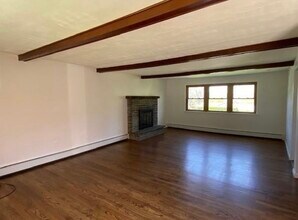 1009 Beechwood Ln in Vestal, NY - Building Photo - Building Photo