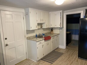 17 Hanson St, Unit 19B17-19HanonStreet in Dover, NH - Building Photo - Building Photo
