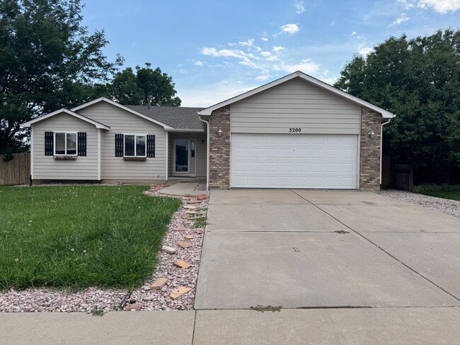 property at 3200 Mammoth Cir