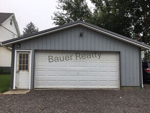 210 E 10th St in Ashland, OH - Building Photo - Building Photo