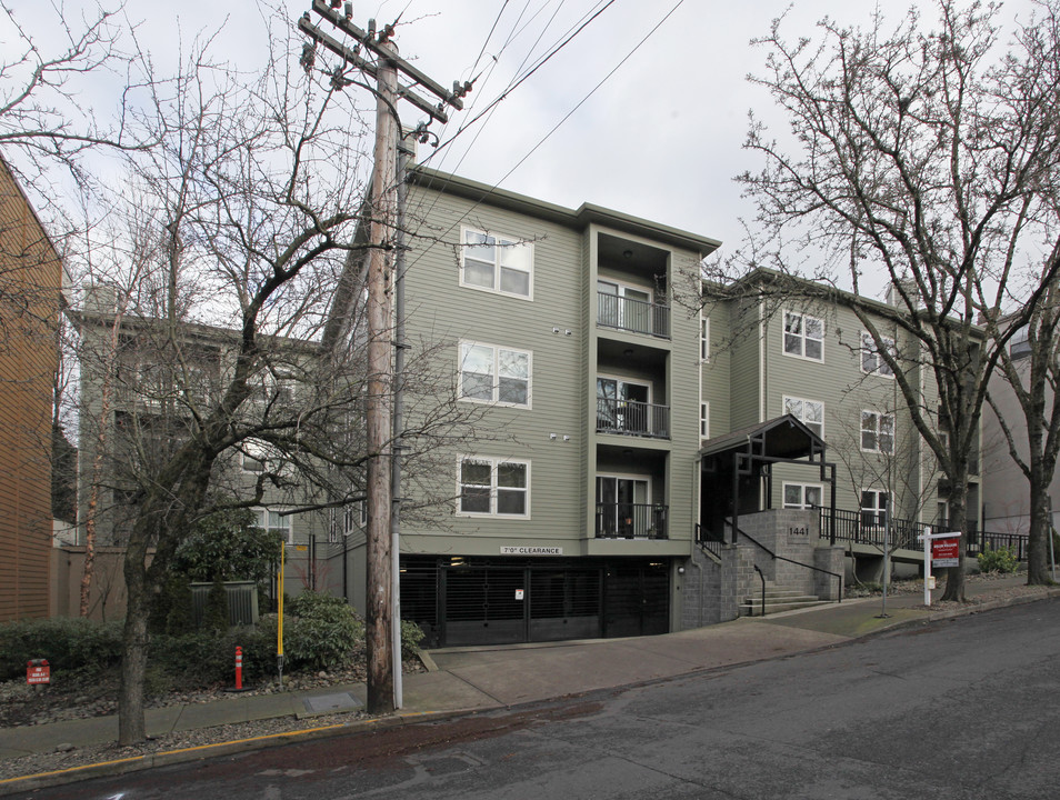 Clayborn Condominiums in Portland, OR - Foto de edificio