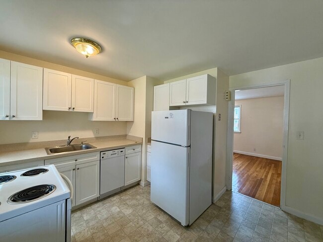 Arlington Gardens Apartments in Arlington, MA - Foto de edificio - Building Photo