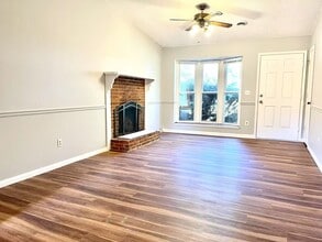 1723 Todd Dr, Unit 802 in Johnson City, TN - Building Photo - Building Photo