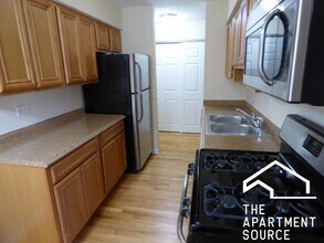 1626 W Estes Ave in Chicago, IL - Building Photo - Building Photo