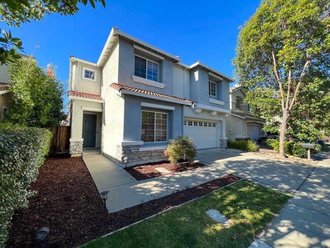 15537 Oceanside Way in San Leandro, CA - Building Photo - Building Photo